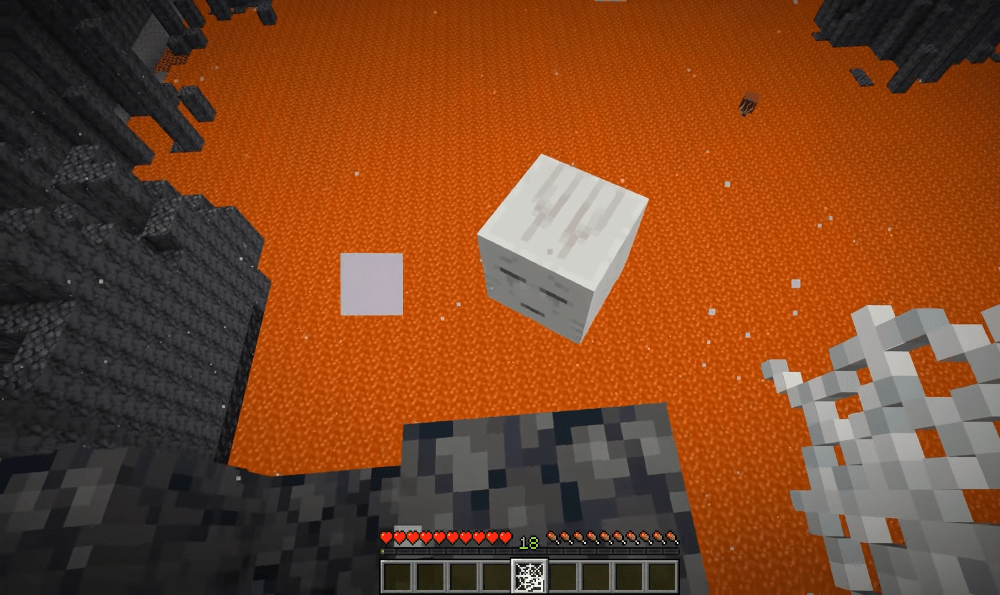 Teia contra fogo: quem vence? No Minecraft